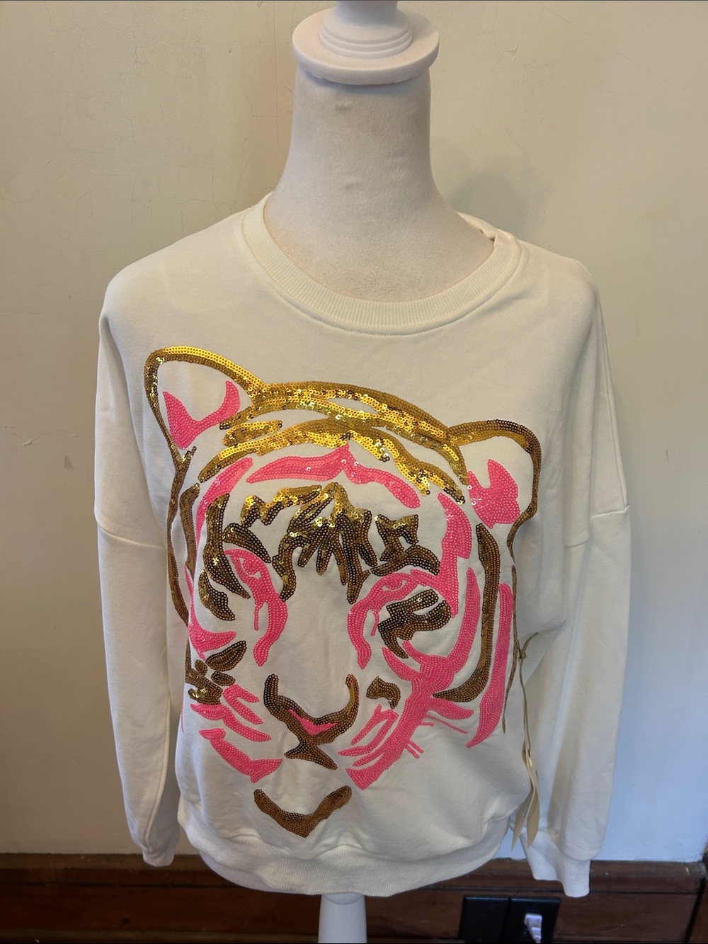 Blue Velvet Pink tiger Sequined Sweatshirt Size S NWT